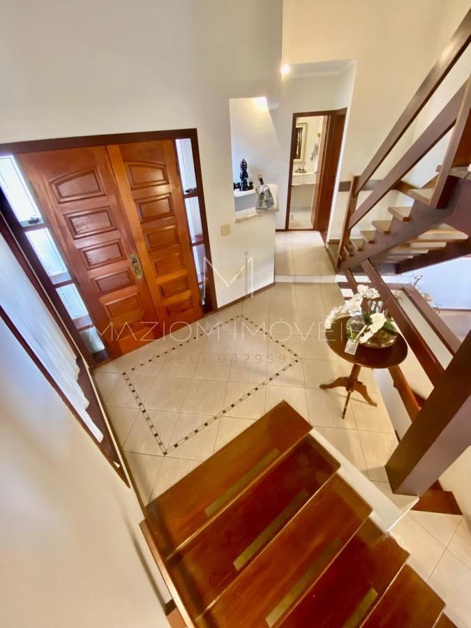 Casa em Condomínio 4 dormitórios